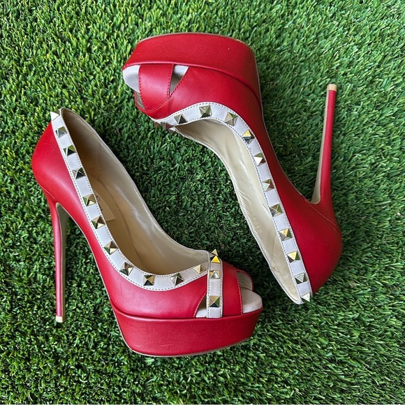 Valentino rockstud peep toe heels